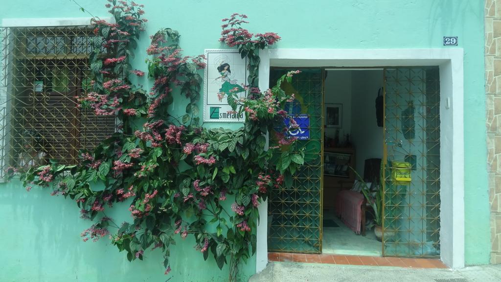 Pousada Esmeralda Salvador Bagian luar foto
